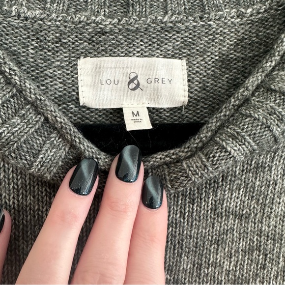 Lou & Grey Gray Sweater with Pink and Red Heart Design - Picture 4 of 4